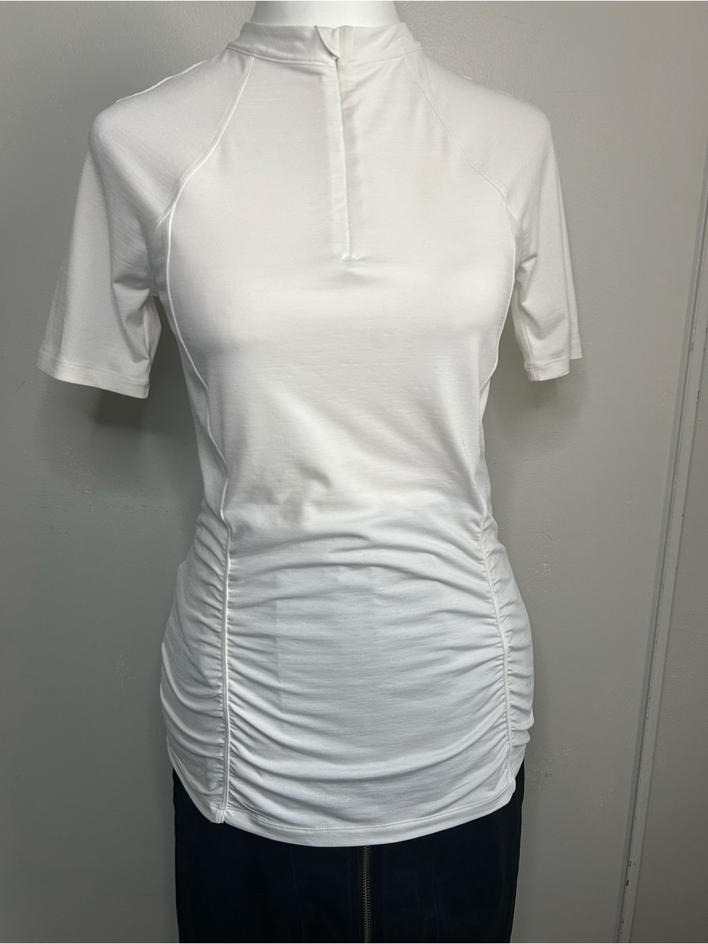 Athleta Pacifica Contoured Tee White Ruched Short Sleeve Mock Neck Top